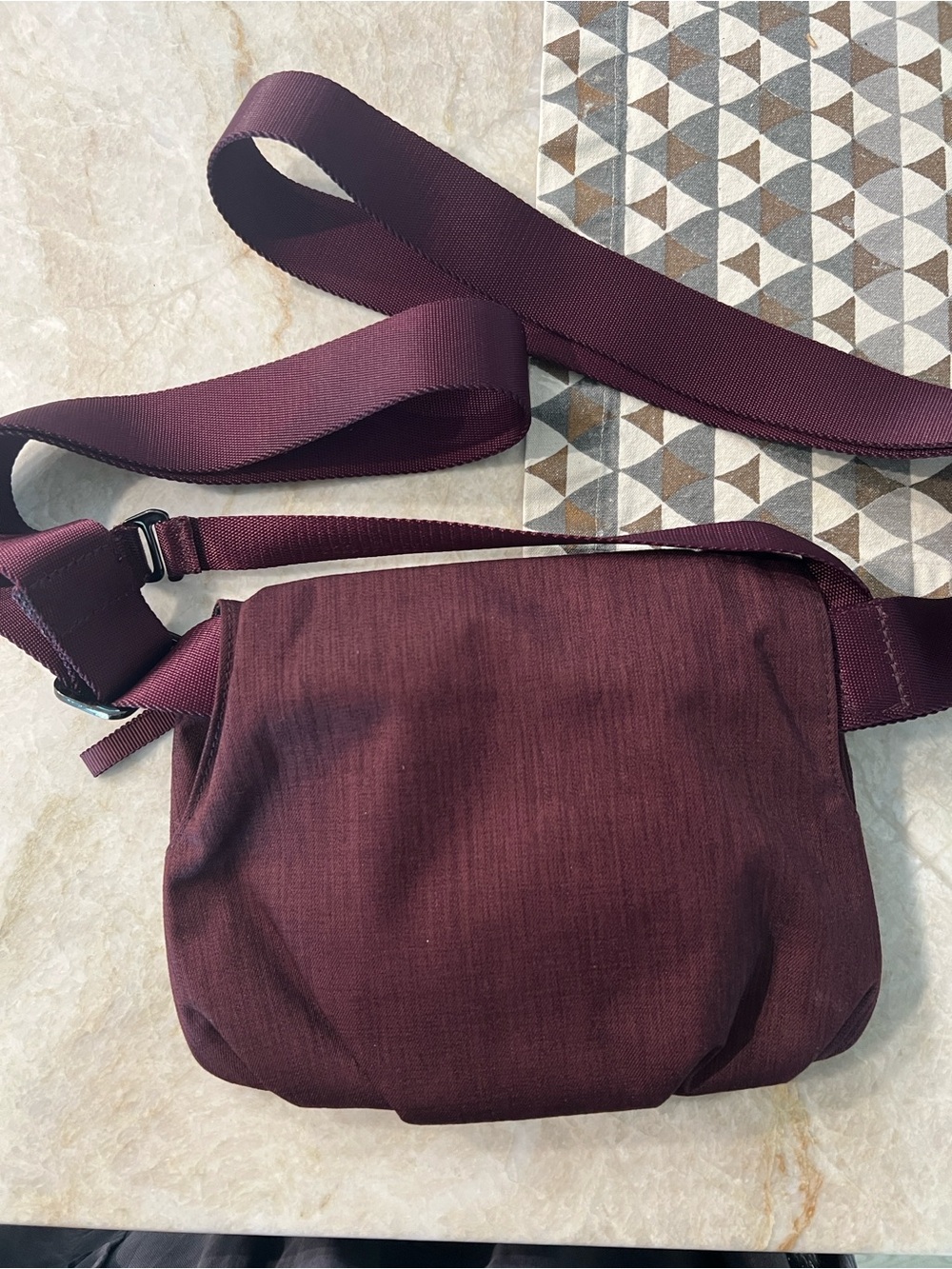 Lululemon essential yoga mat carrier & bag. NWOT - Picture 3 of 6